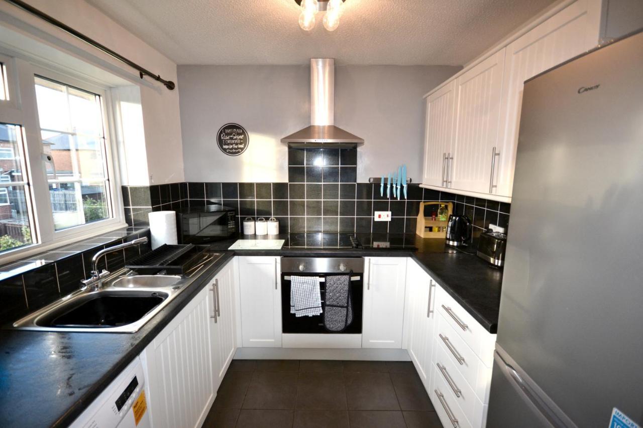 Апартаменти Redmire - 2 Bed 1St Floor Flat Overlooking Green Дарлінгтон Екстер'єр фото